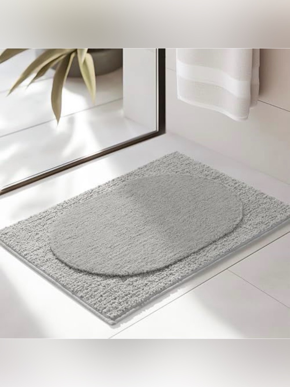 Plush Light Gray Bath Mat with Contour Design